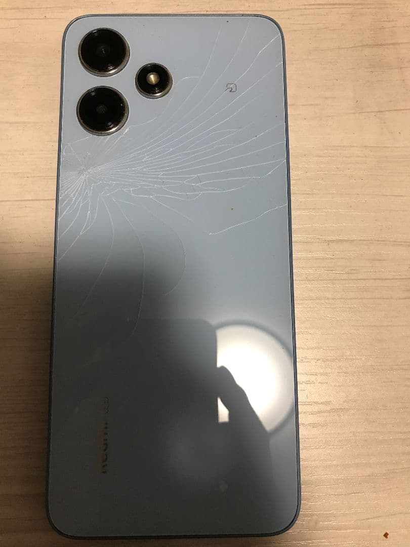 Xiaomi Redmi 12 5G 4GB/128GB 本体　裏面ヒビあり