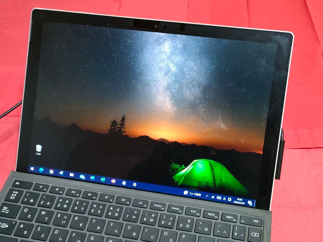 【美品】Microsoft Surface Pro 5(2017年モデル)