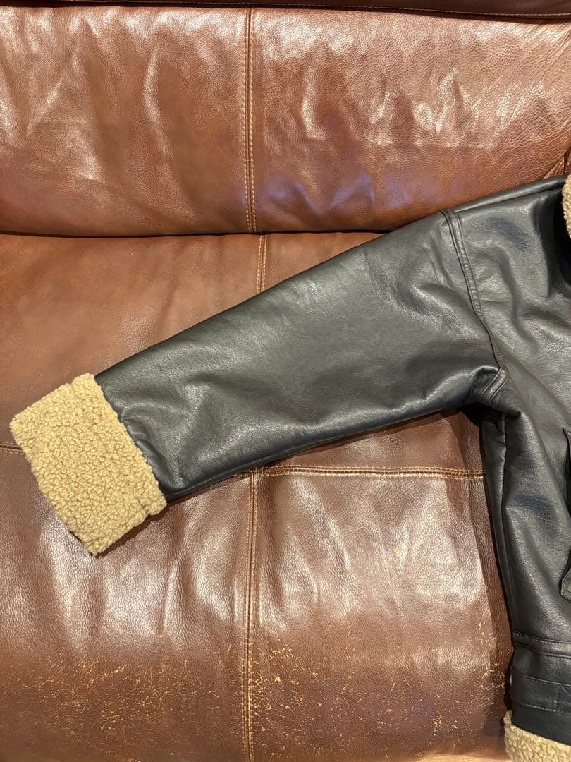 カオヨリナカミ　Connie warmy jacket