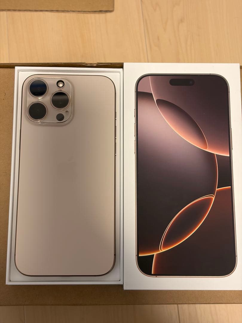 SIMフリーiPhone16ProMax 256GB バッテリー100%【美品】