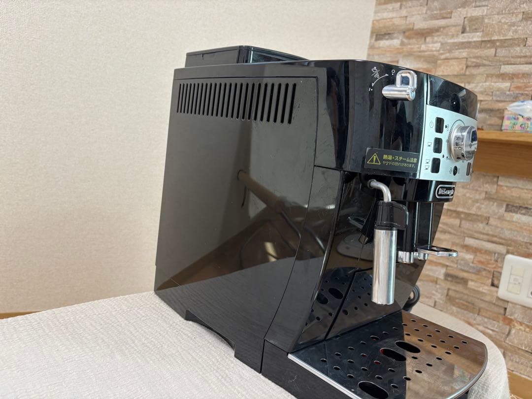 DeLonghi Magnifica Ｓ　コーヒーメーカー デロンギ