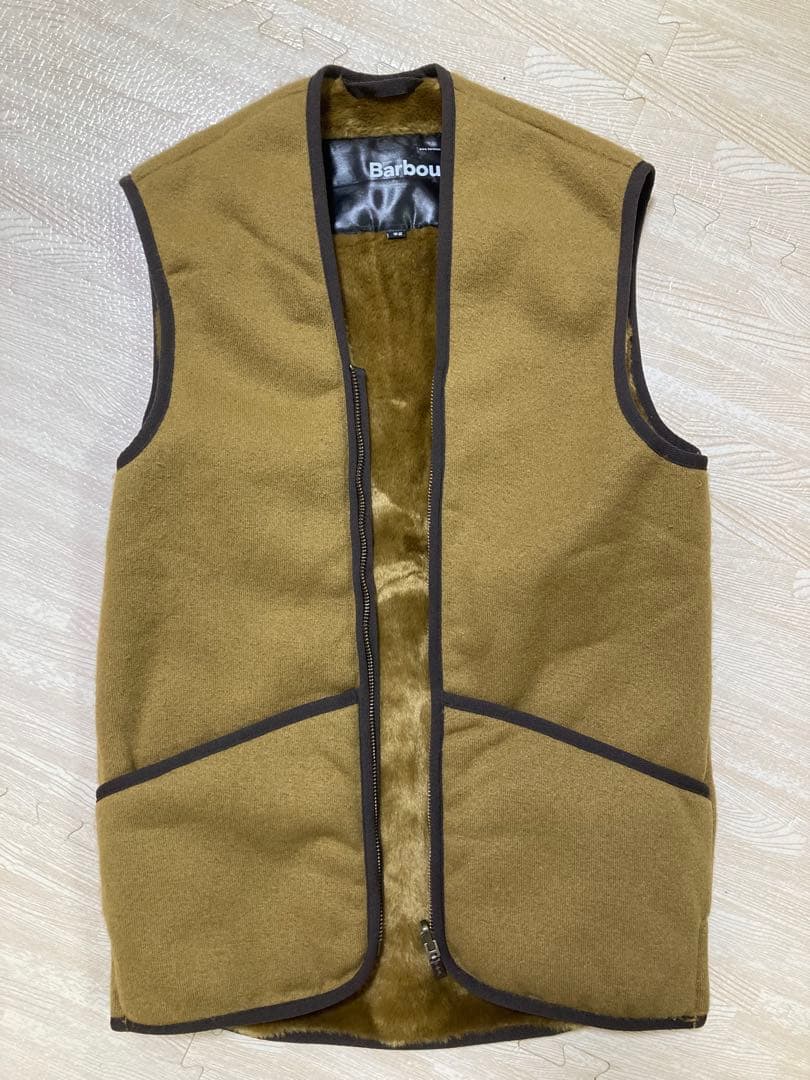 Barbour クラシック　ファーライナーベスト