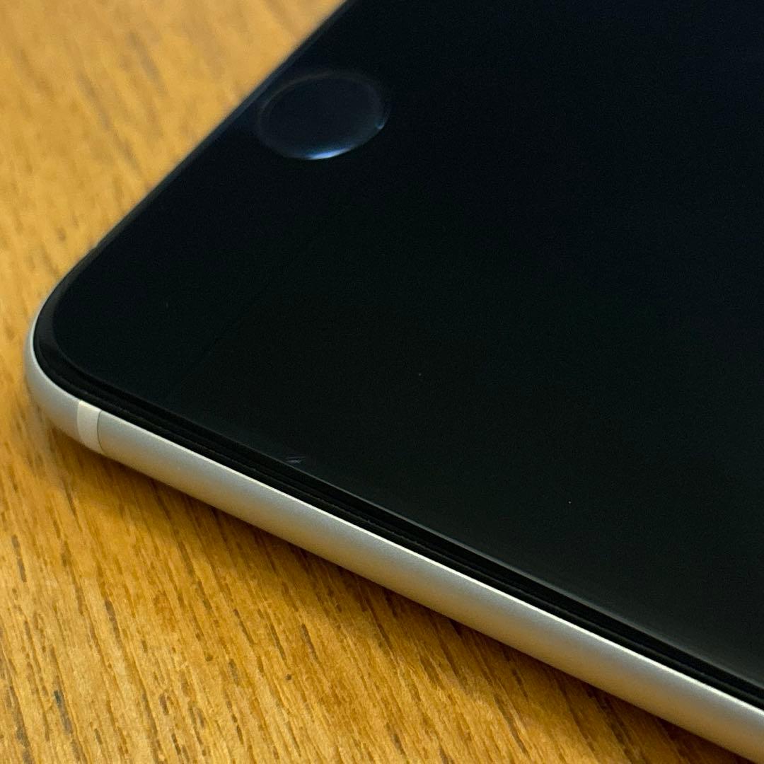 Apple iPhone SE 第2世代 64GB ホワイト　SIMフリー