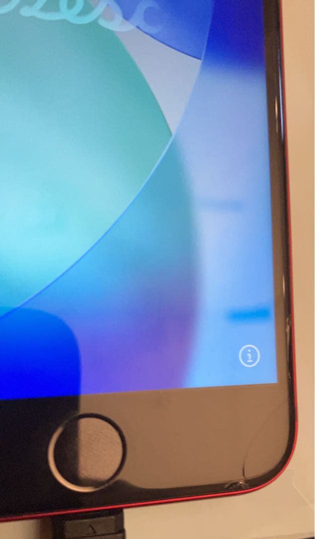 ♢値下げ♢ジャンク品　本体のみ　iPhoneSE 2（第二世代）　画面反応悪い