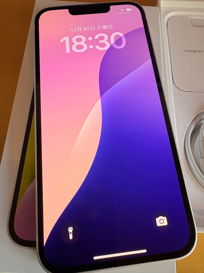 美品SIMフリーApple iPhone 14 256GB スターライト(^^)