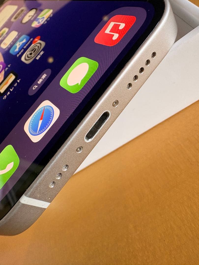 美品SIMフリーApple iPhone 14 256GB スターライト(^^)