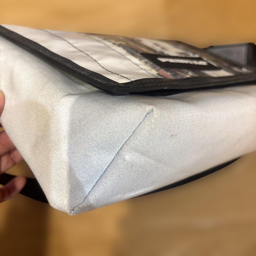 FREITAG F11 LASSIE 転写　車