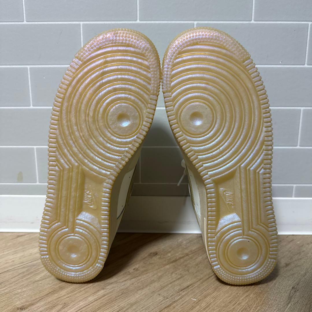 新品 NIKE W AIR FORCE 1 ’07 LX ベージュ 巴 未使用