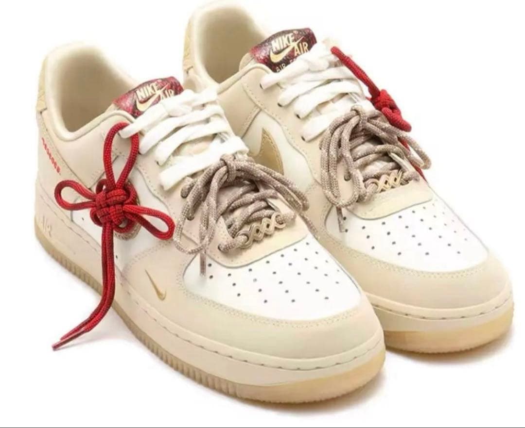 新品 NIKE W AIR FORCE 1 ’07 LX ベージュ 巴 未使用