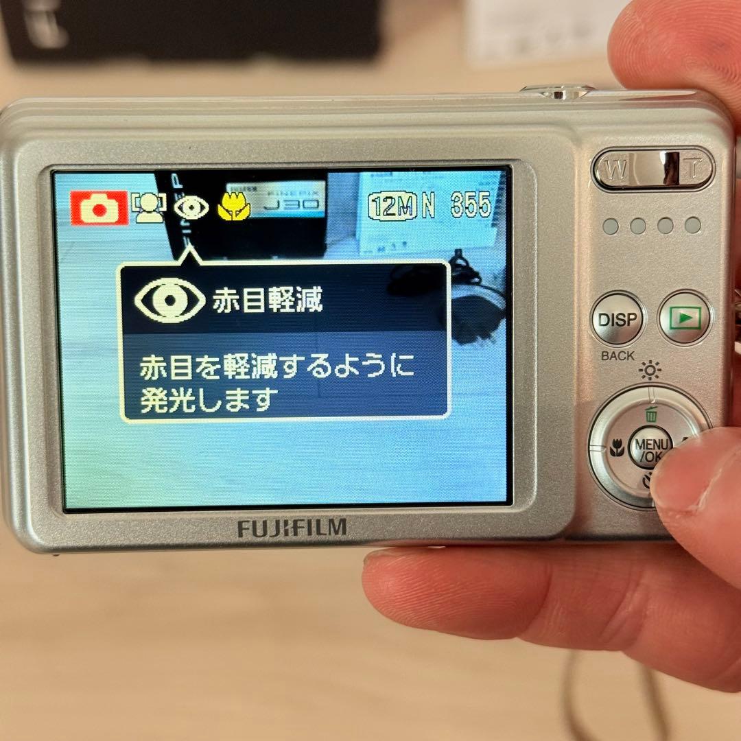 美品　付属品多　FUJIFILM Finepix J30 フジフィルム