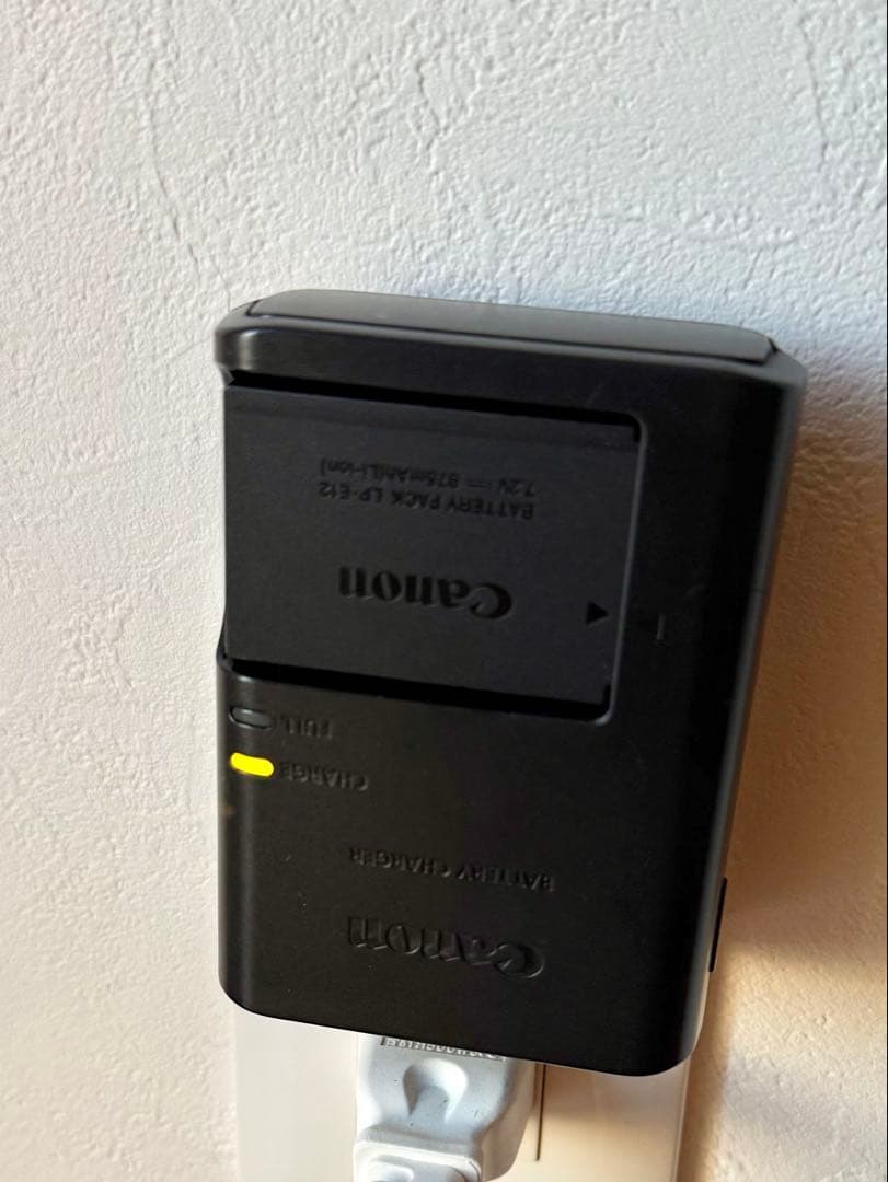 断捨離大幅値下げ‼️ Canon EOS M10 ホワイト ミラーレスカメラ