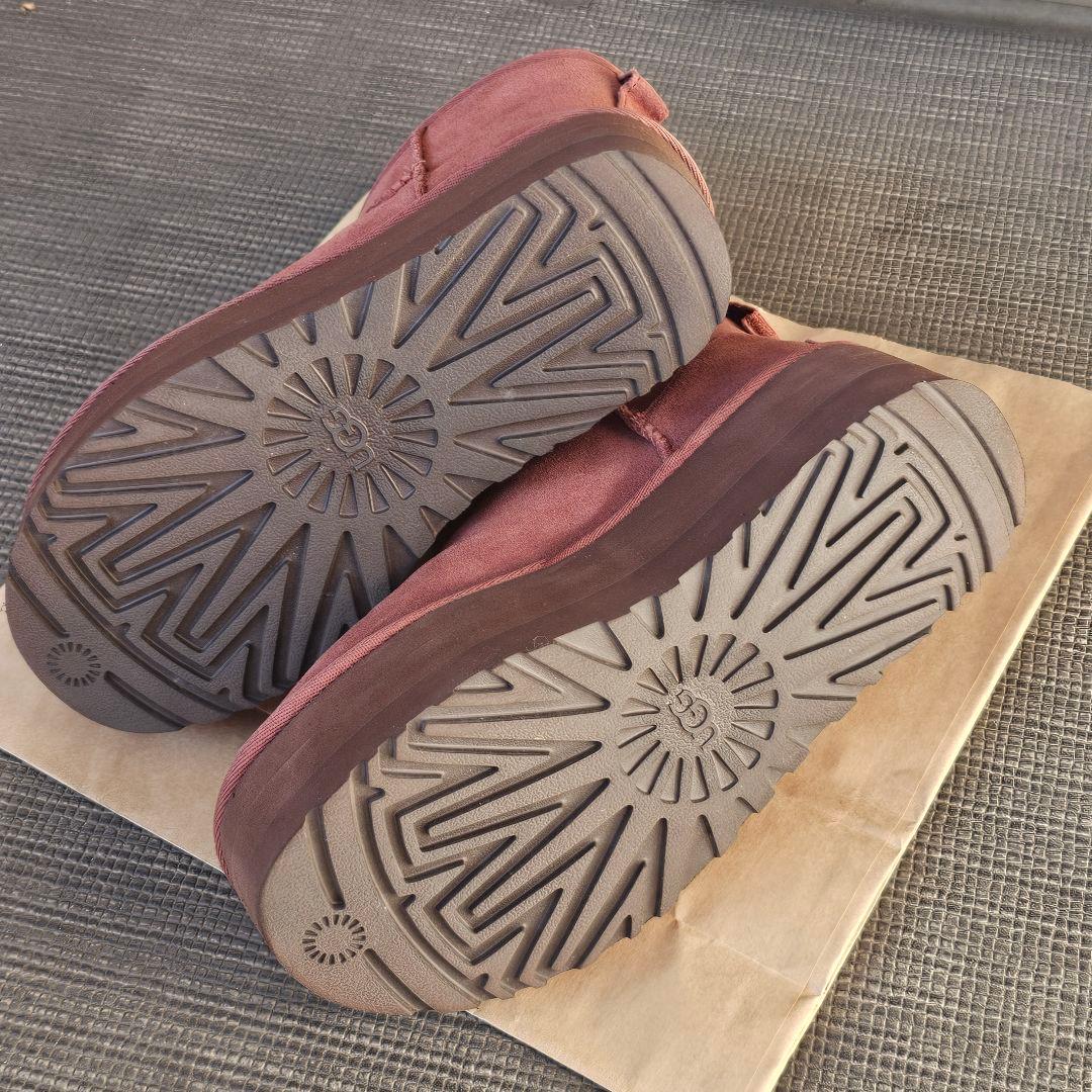 UGG レッド ショートブーツ サイズ6