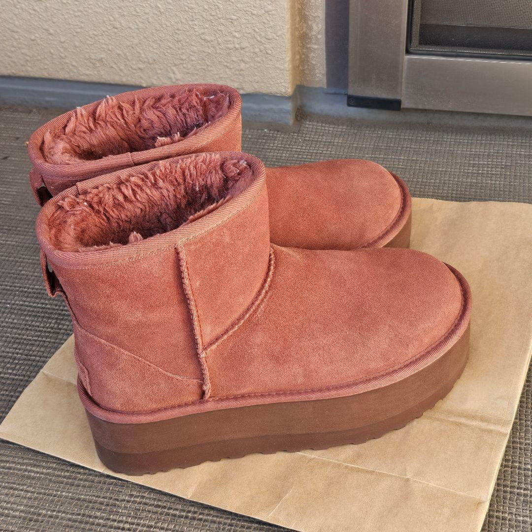 UGG レッド ショートブーツ サイズ6