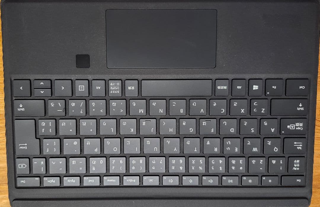 Surface Pro5 MODEL 1807 (4G) 第5世代