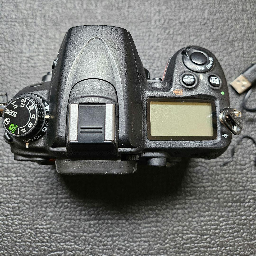 Nikon　d7000　ボディ　ショット数約3200回