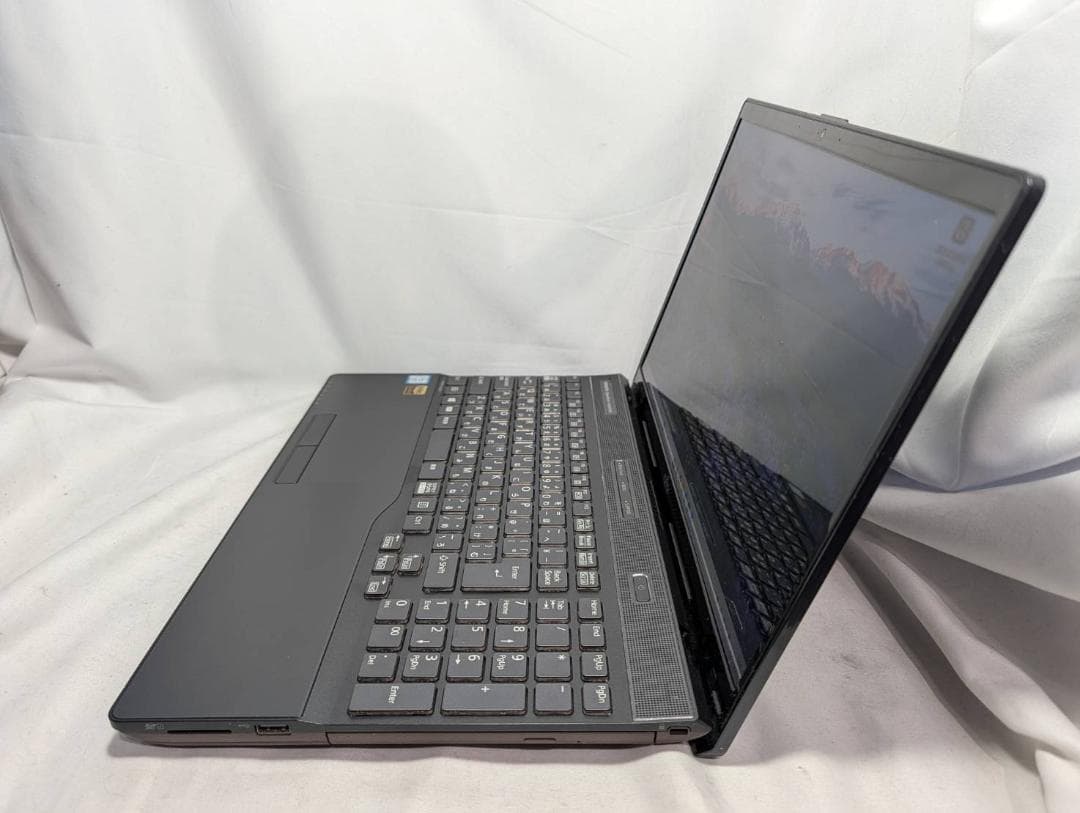 富士通 LIFEBOOK AH53/B3 i7/8GB/SSD256/Win11