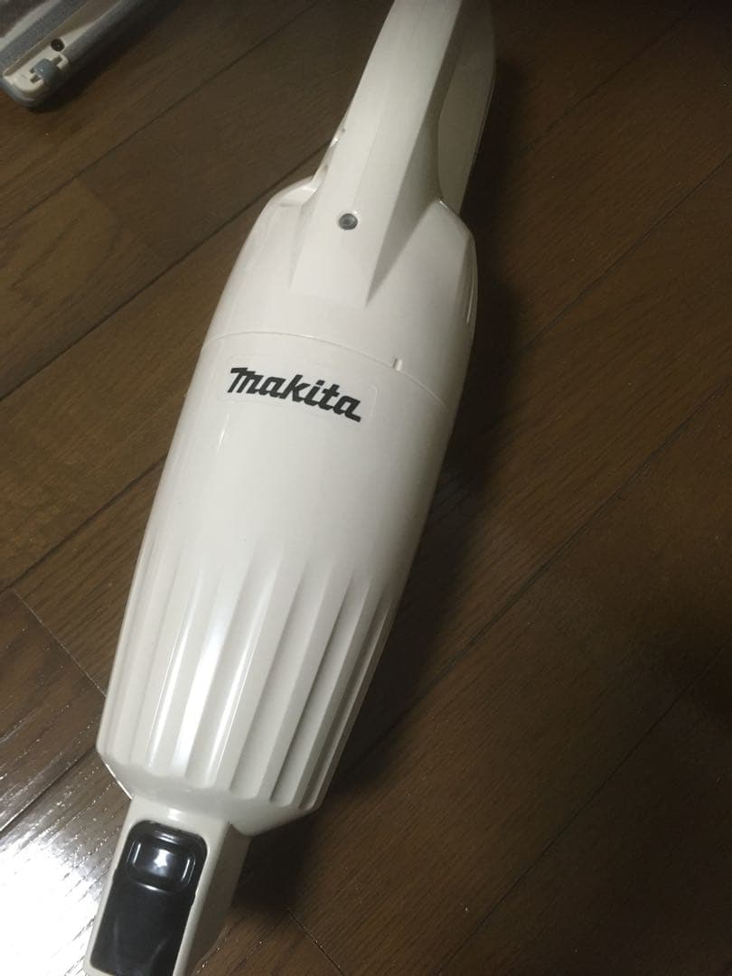 Makita 充電式クリーナー CL116DW 本体