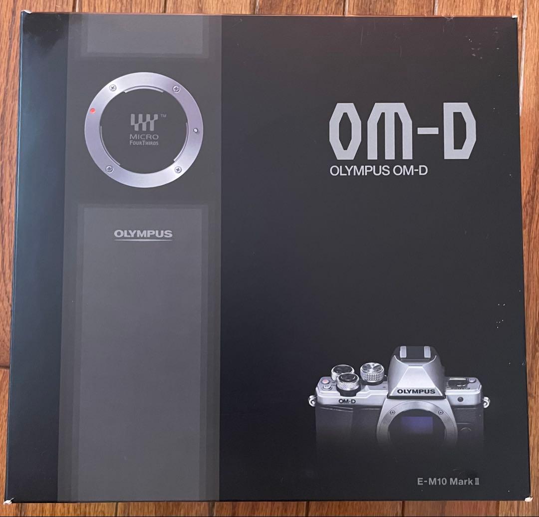 Olympus OM-D E-M10 ミラーレス一眼 カメラ