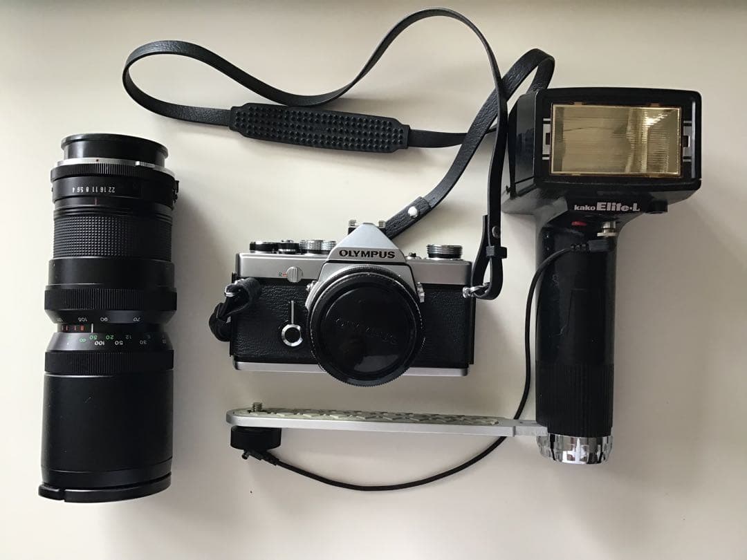 オリンパスOM-1 フィルムカメラ　付属品付き