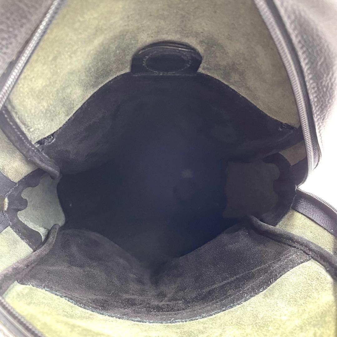 【極美品】イルビゾンテ　ボディバッグ　ロゴ型押し　ゴールド金具　レザー　黒