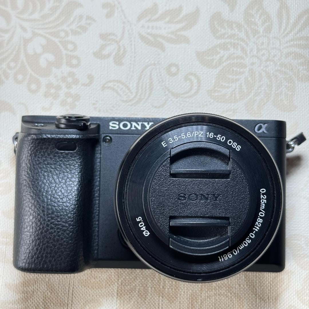 送料無料！中古品Sony α6400 ミラーレスカメラ E PZ 16-50mm