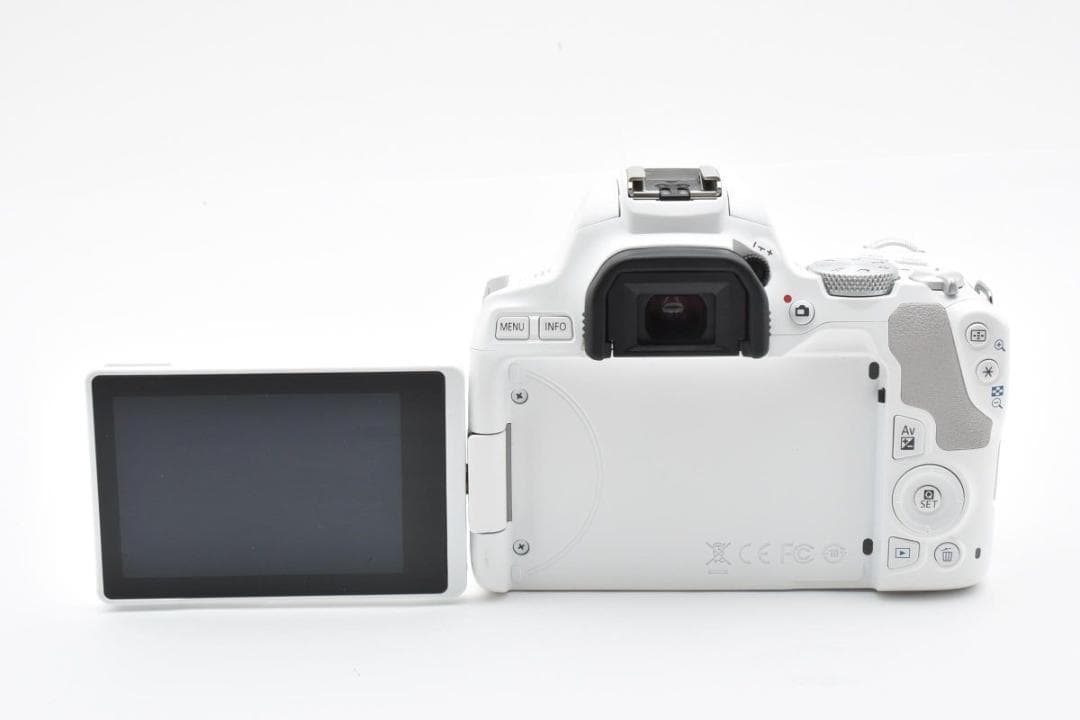 【美品】 Canon EOS Kiss X10 ホワイト デジタル一眼カメ