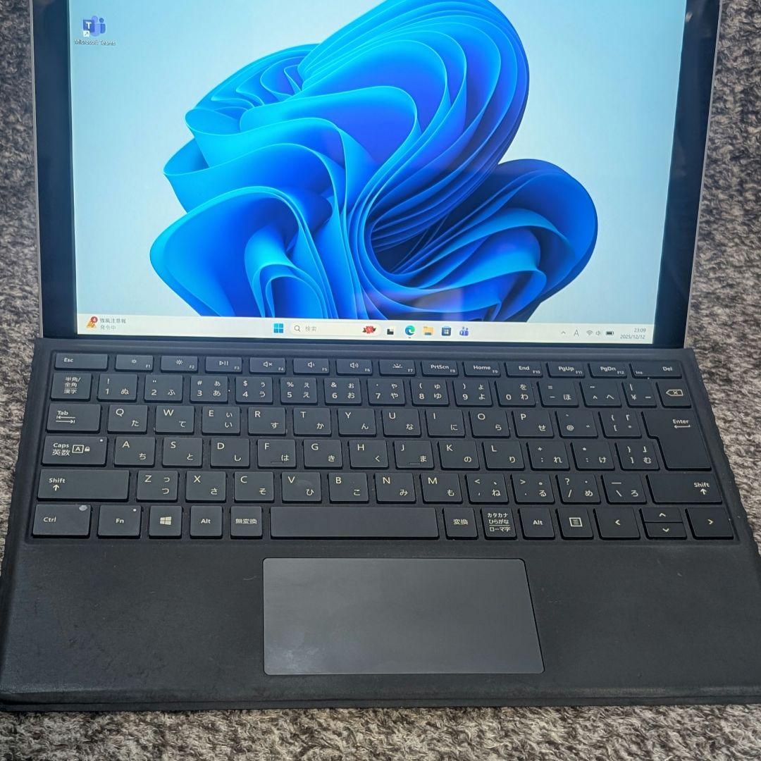 美品／Surface Pro 7 i5 8GB 256GB Office2021