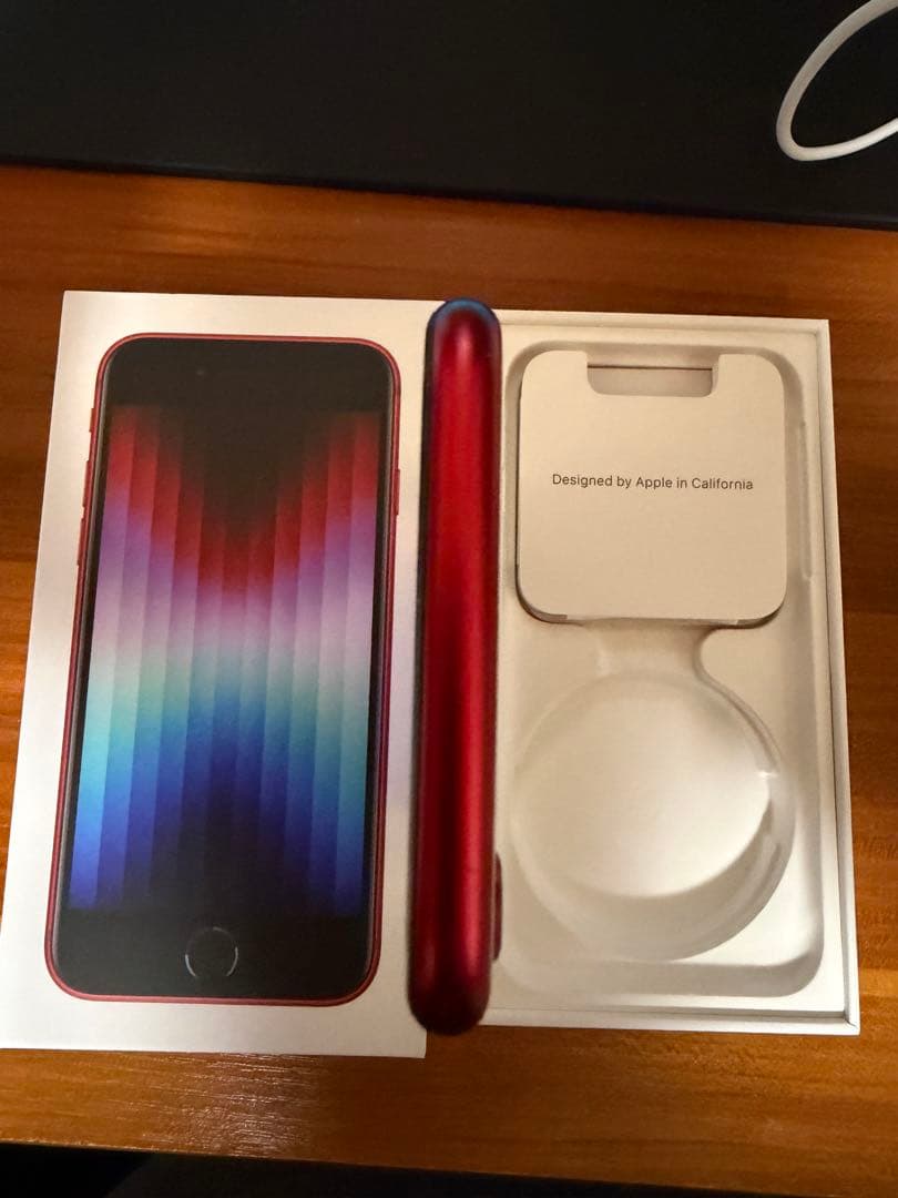 Apple iPhone SE (第3世代) 256GB レッド