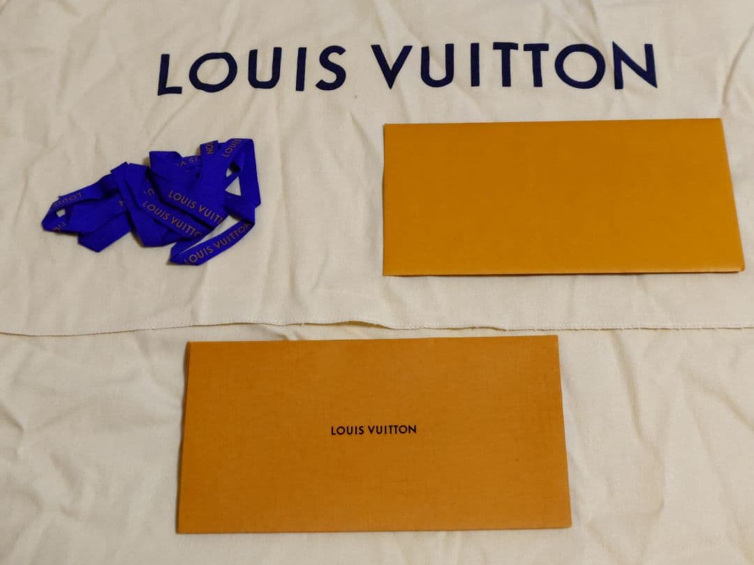 ルイヴィトン カバ・ヴォワヤージュ NV M53240