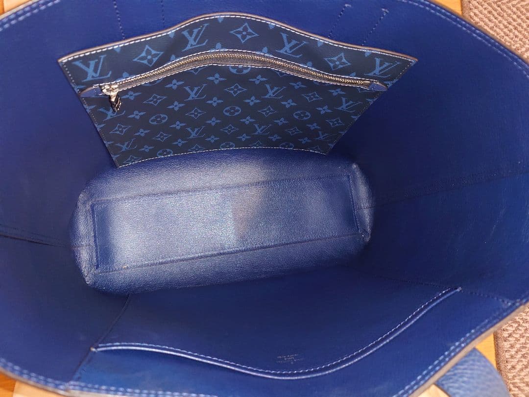 ルイヴィトン カバ・ヴォワヤージュ NV M53240