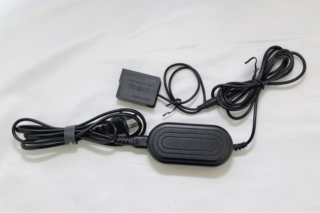 美品　LUMIX G7 ボディ バッテリー SDカード64G 外部電源付き