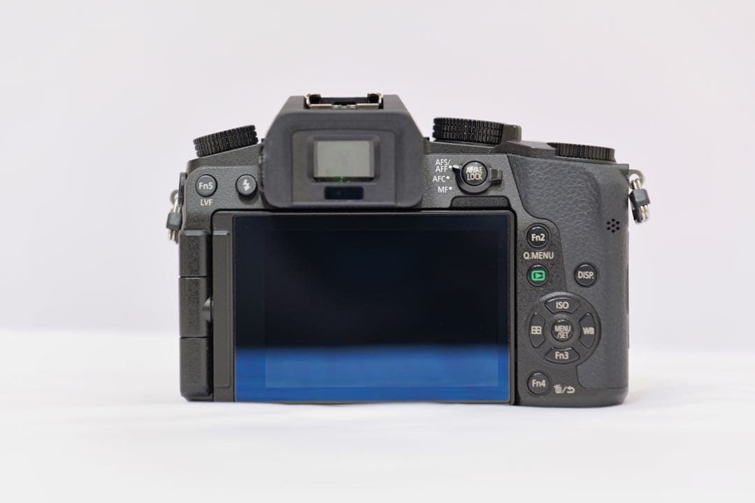 美品　LUMIX G7 ボディ バッテリー SDカード64G 外部電源付き