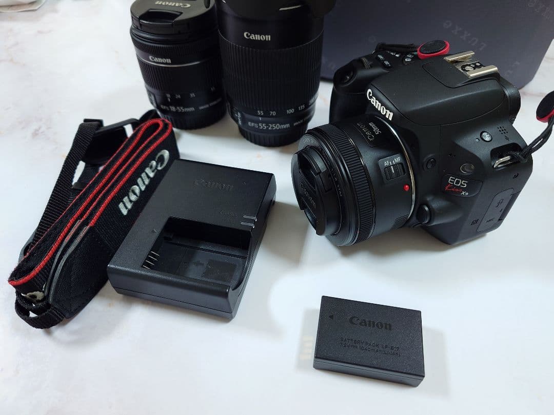 Canon EOS kiss x9 ダブルズームキット 値下げ不可