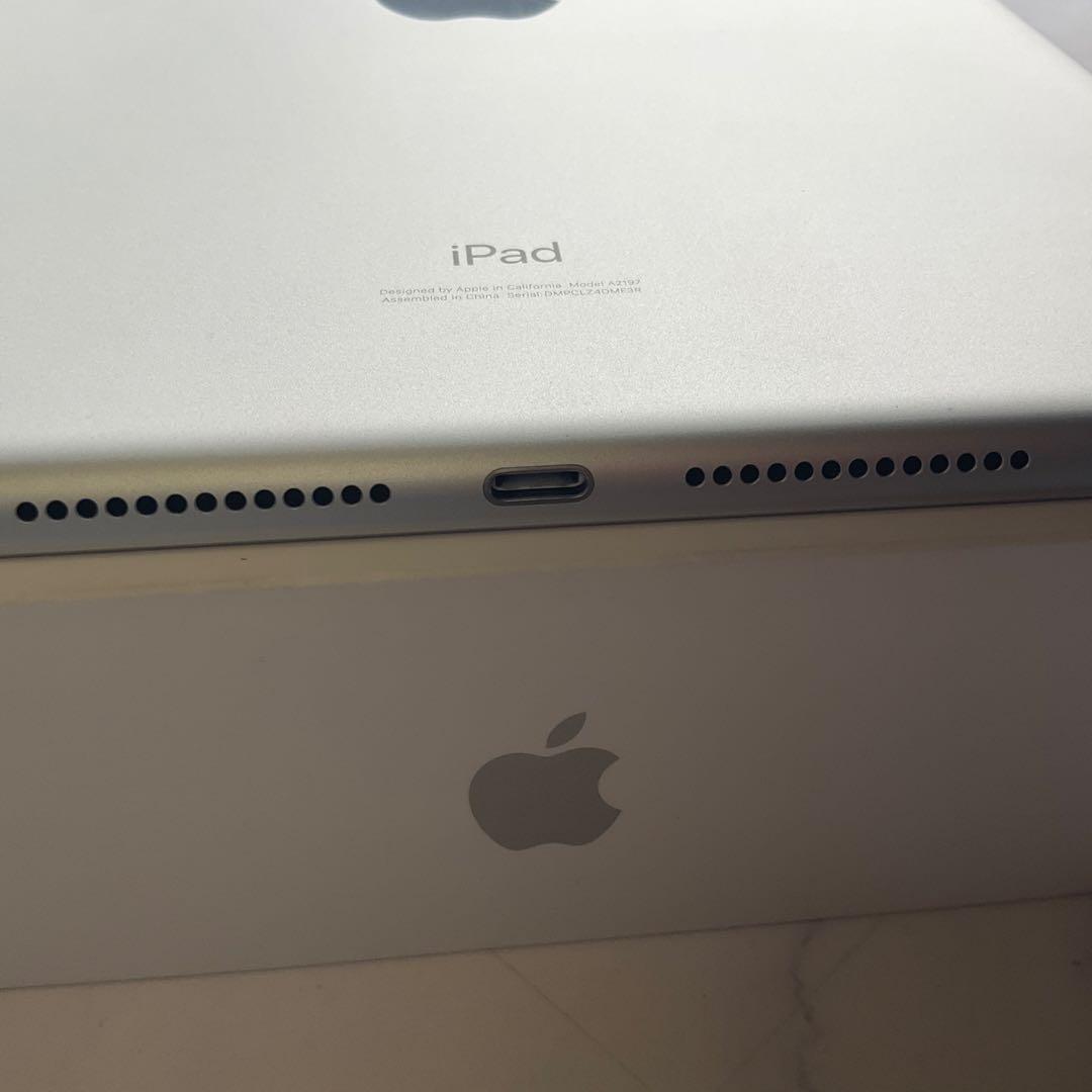 【極美品】Apple iPad 第7世代 Wi-Fi 128GB
