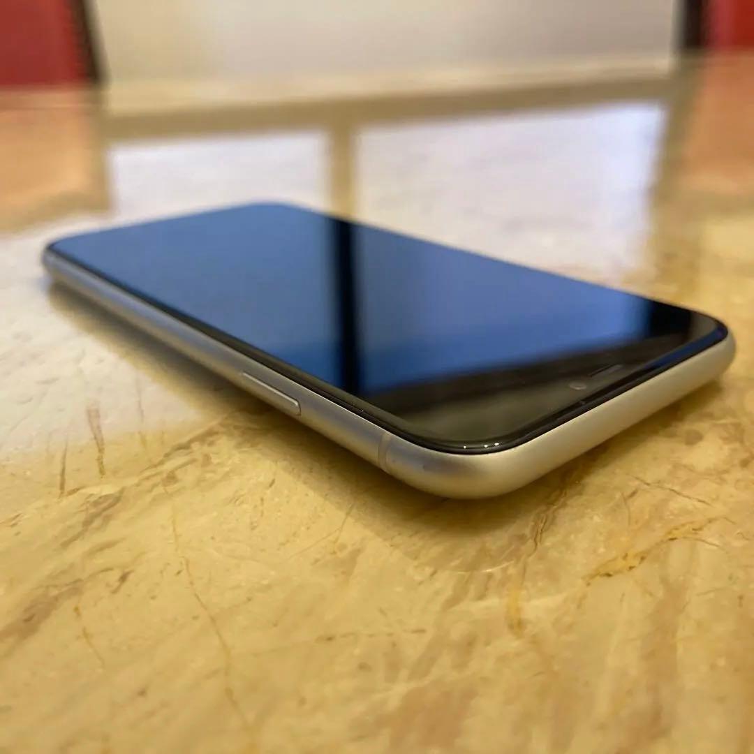iPhone11 ホワイト　64GB 78% 美品