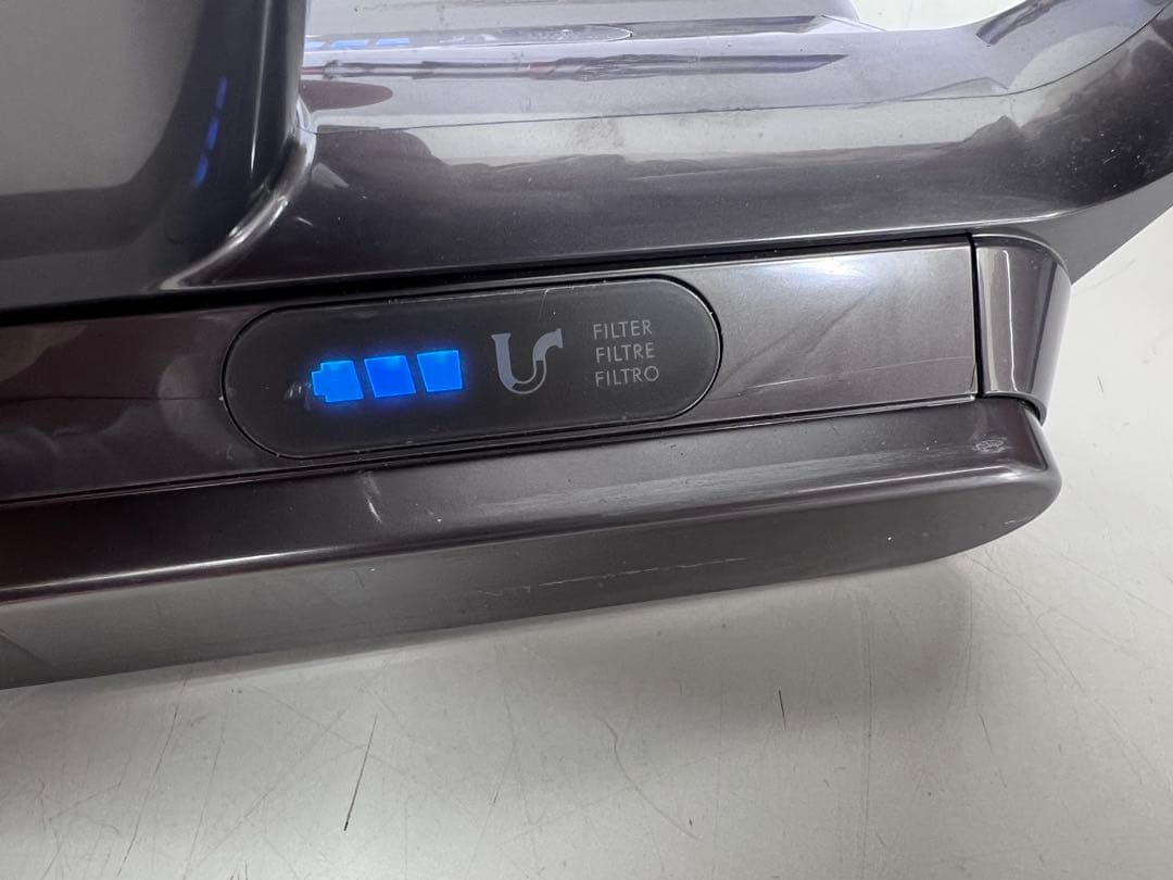 Dyson Cyclone V10 Fluffy 本体とアタッチメント