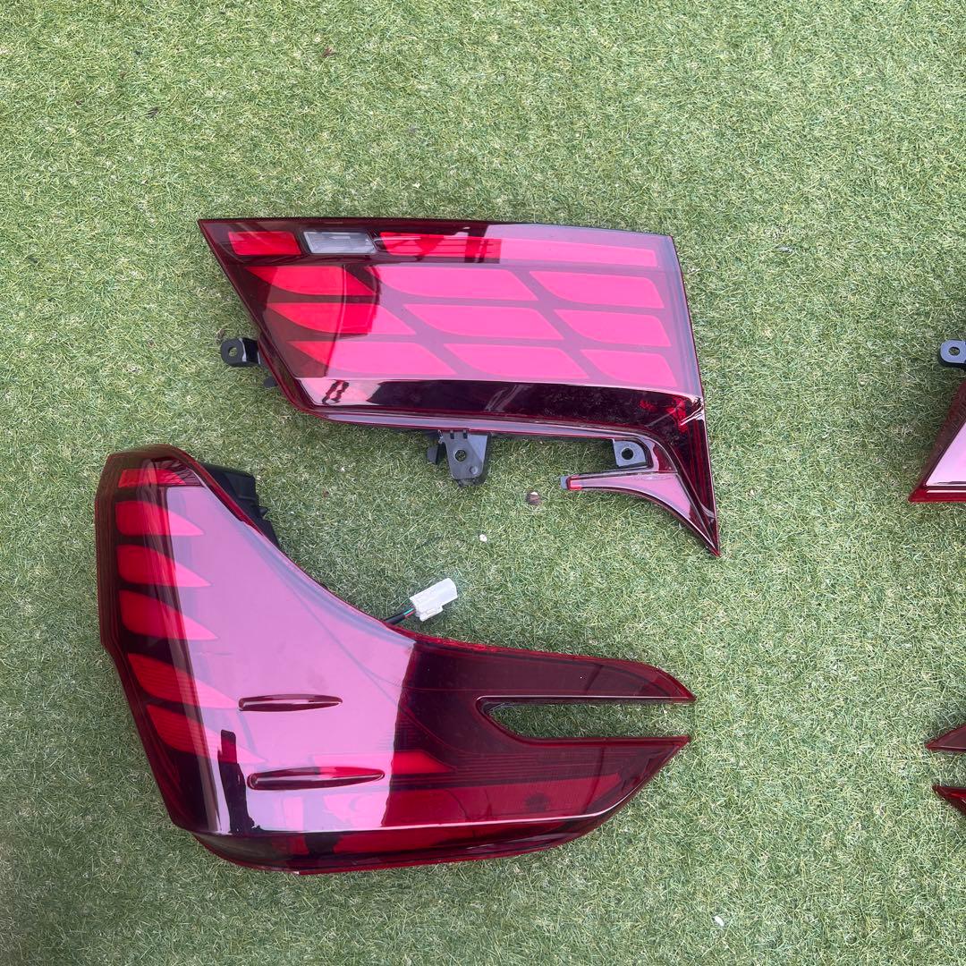 40風アルファード 30後期テールガーニッシュ