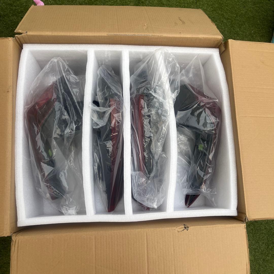 40風アルファード 30後期テールガーニッシュ