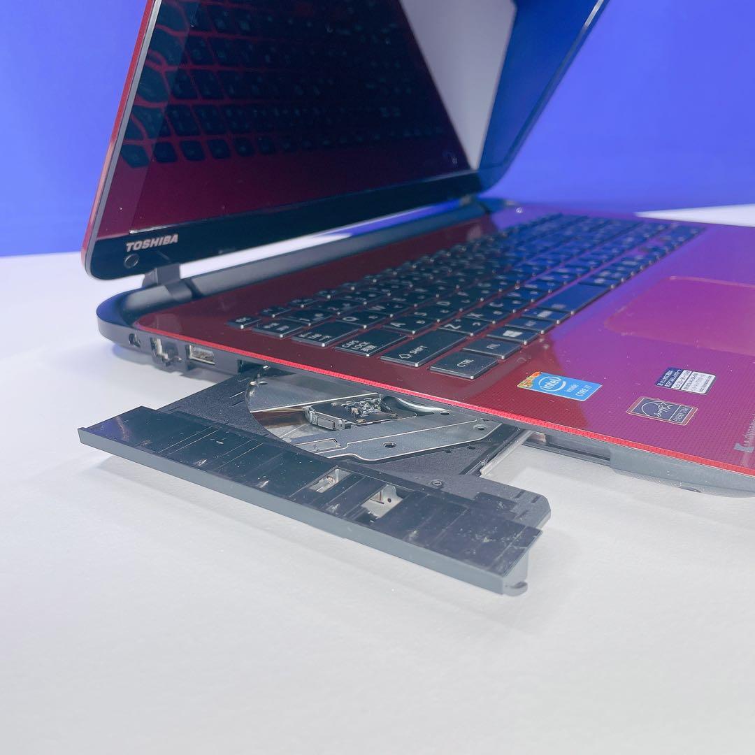 高性能Corei7＆ブルーレイOK❣️新品SSDで爆速✨東芝赤ノートパソコン薄型