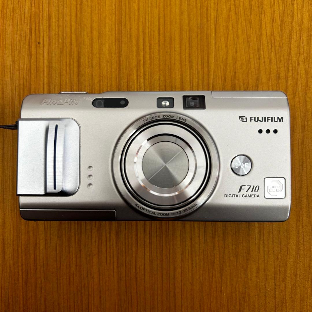 Fujifilm F710 コンパクトデジタルカメラ