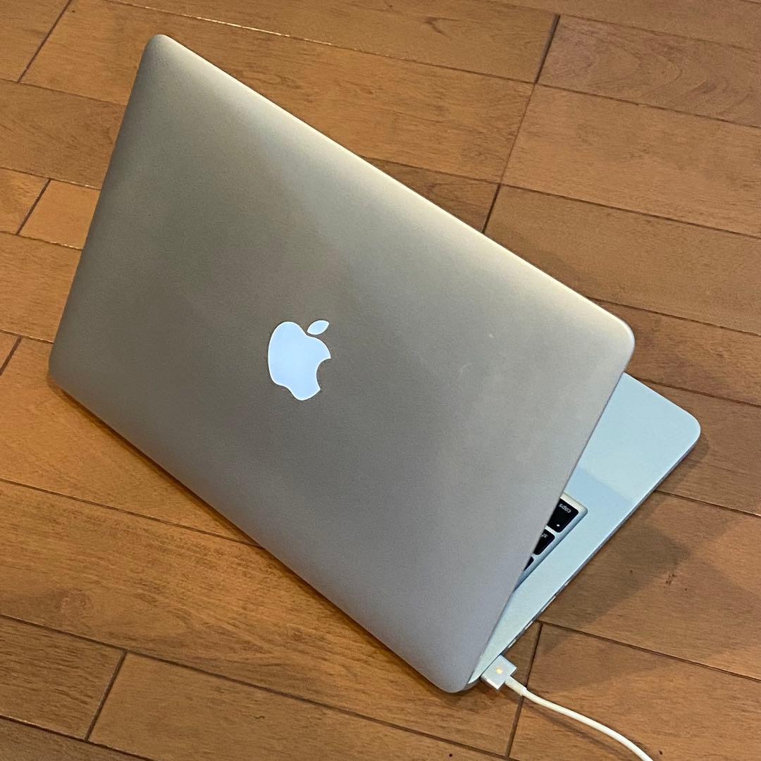 見た目美品MacBook Pro (Retina 13-inch、2015)