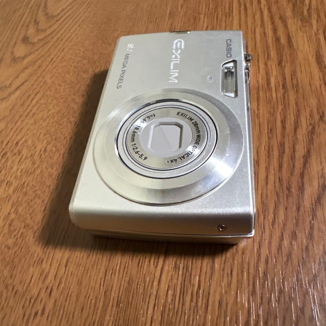 CASIO EX-Z250 コンパクトデジタルカメラ　デジカメ