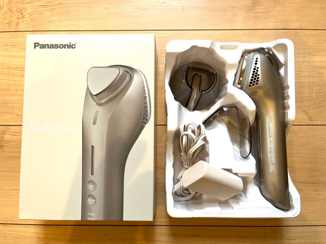 美顔器Panasonic イオンブーストマルチ　EH-ST0A