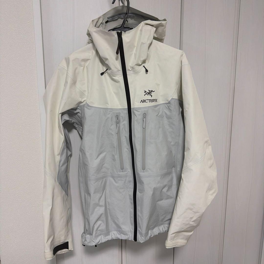 ARC'TERYX アルファSV White 廃盤 正規品