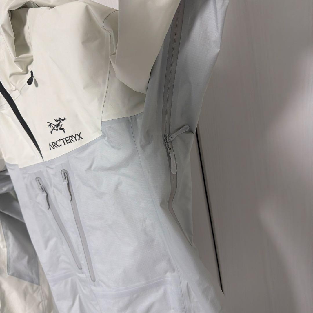 ARC'TERYX アルファSV White 廃盤 正規品