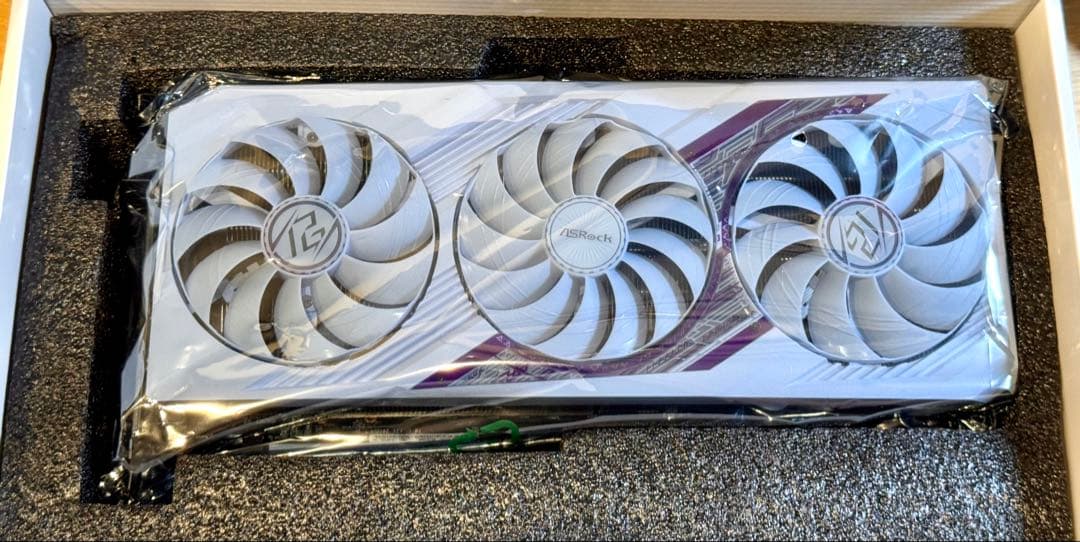 ASRock Radeon RX 7900 XT OC 20GB ホワイト