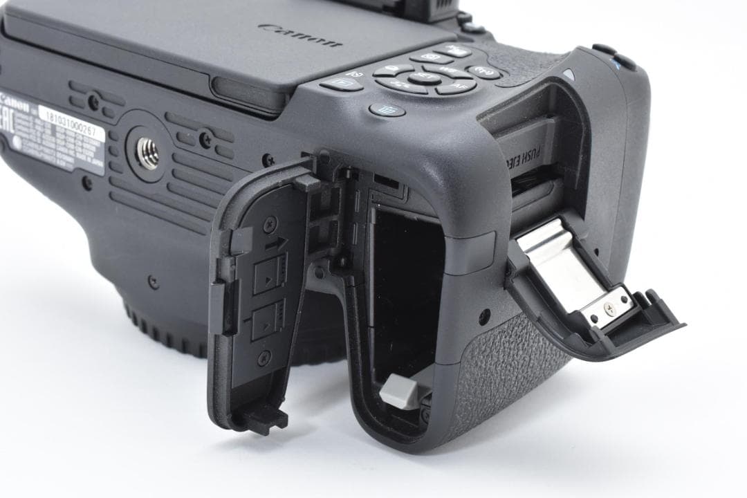 ■ほぼ新品■ キヤノン　Canon EOS kiss X9i ダブルレンズキット