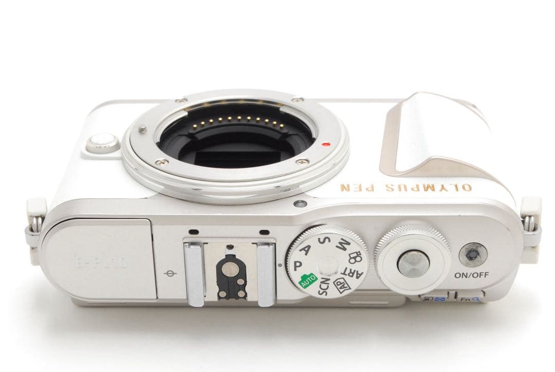 ✨極美品✨オリンパス E-PL10 ボディ❤️ショット数わずか3,601回！