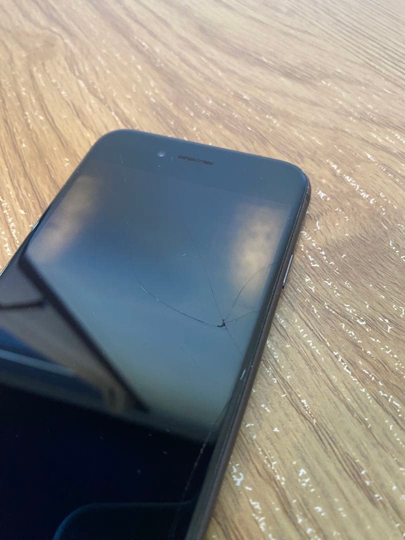 【ジャンク品】Apple iPhone 8 64GB