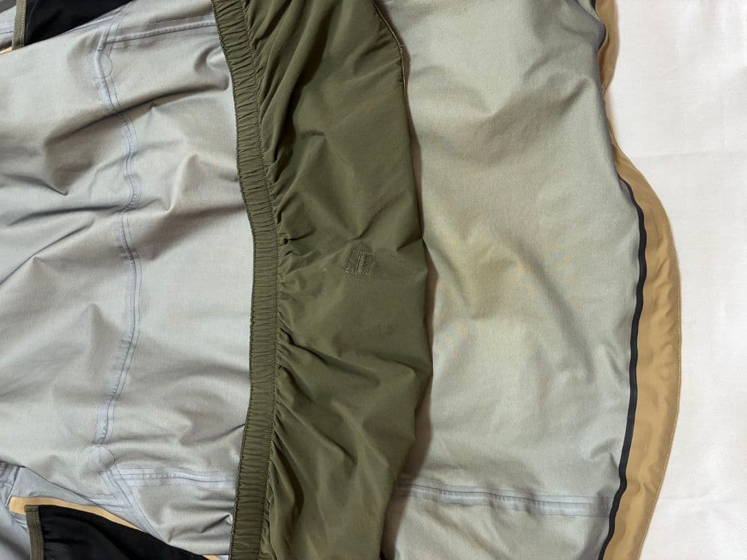 【BURTON [ak]・クリーニング済み】スノーボードウェア ジャケット S